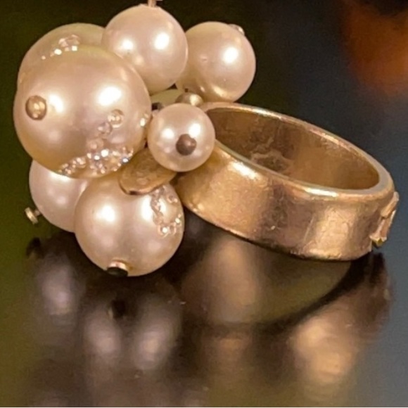 WOW POSHMARK - Authentic CHANEL SUPERMODEL FESTIVAL Bold & Gold & Pearl Ring - Picture 4 of 15